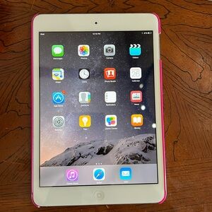 iPad mini first gen. WiFi only. No cracks.